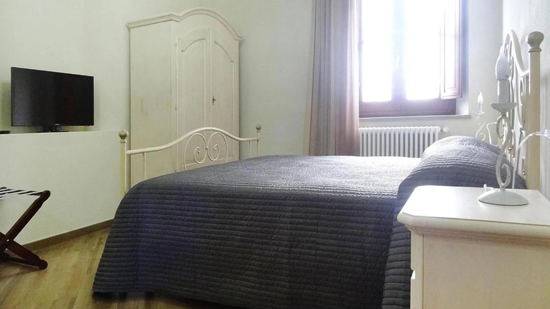 Agriturismo Giugnano Poggio del Sole, Lamporecchio 0*,  Italia